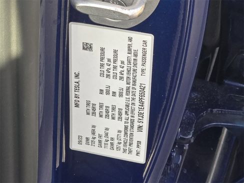 Used 2023 Tesla Model 3 Standard Range image 19