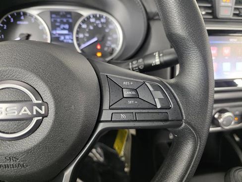 Used 2025 Nissan Versa S FWD image 30