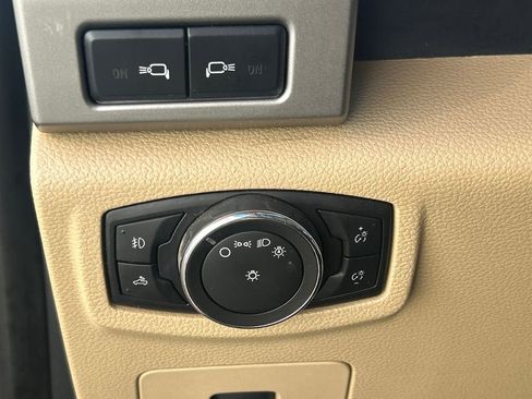 Used 2016 Ford F150 Lariat w/ Equipment Group 502A Luxury image 26