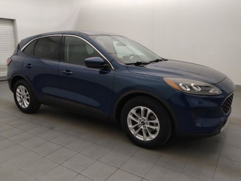 Used 2020 Ford Escape SE image 11