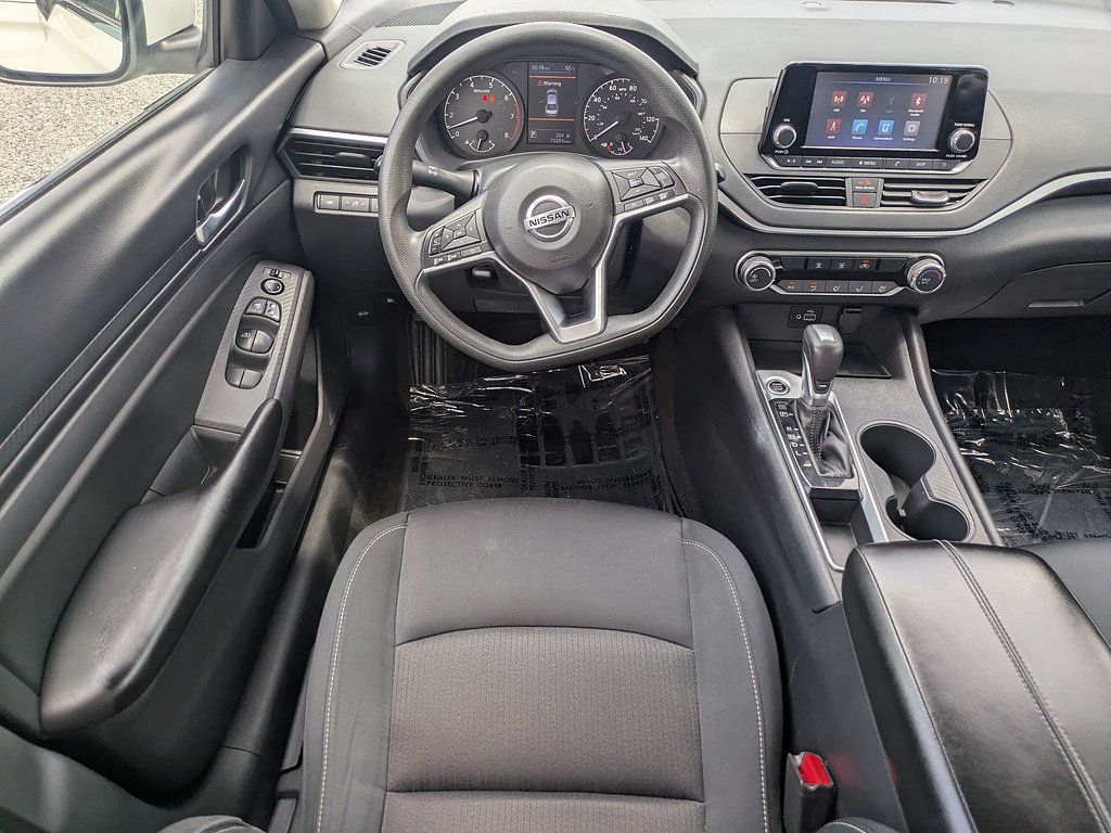 Used 2022 Nissan Altima 2.5 S FWD image 14