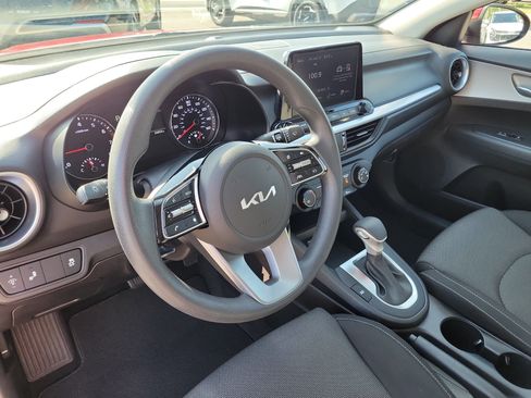 Certified 2023 Kia Forte LXS w/ LXS Technology Package FWD image 21