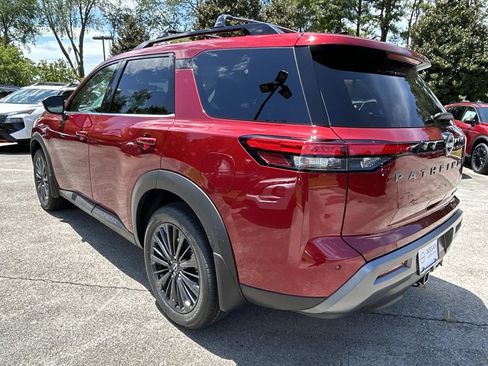 New 2026 Nissan Pathfinder SL w/ SL Premium Package (P04) AWD/4WD image 5