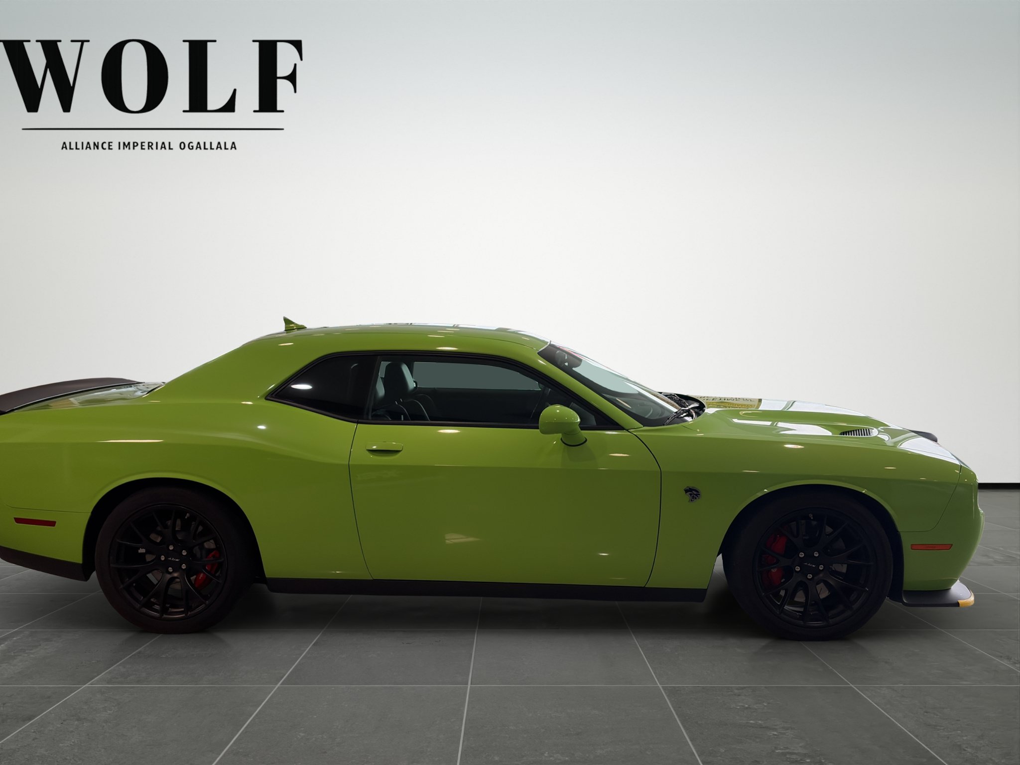 Used 2015 Dodge Challenger SRT Hellcat RWD image 6
