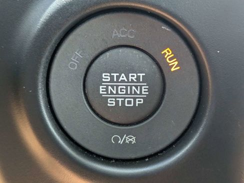 Used 2023 Jeep Wrangler Unlimited Sahara AWD/4WD image 32