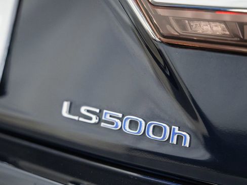 Used 2019 Lexus LS 500h 500h Base w/ Luxury Package image 8