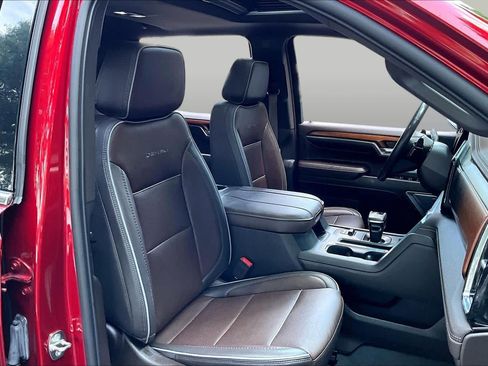 Used 2023 GMC Sierra 1500 Denali AWD/4WD image 9