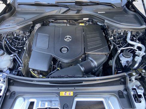 Certified 2025 Mercedes-Benz GLC 300 4MATIC image 51