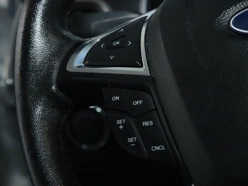 Used 2018 Ford Edge Titanium image 22