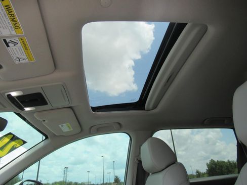 Used 2024 Honda CR-V EX-L image 17