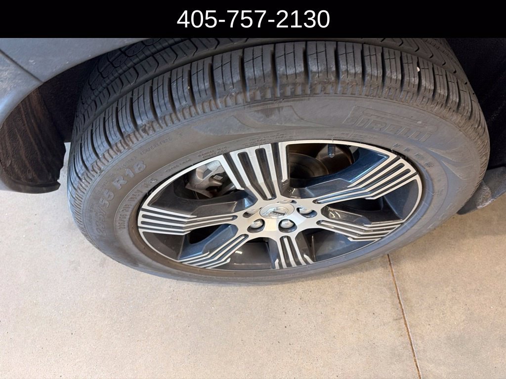 Used 2021 Volvo XC40 T5 Inscription w/ Protection Package Premier AWD/4WD image 12