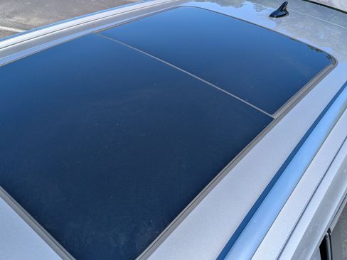 Used 2025 Volkswagen Atlas Cross Sport SEL image 14