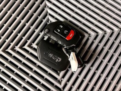 Used 2019 Jeep Wrangler Unlimited Sport S AWD/4WD image 11