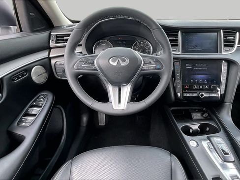 Used 2023 INFINITI QX50 Luxe FWD image 6