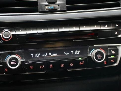Used 2016 BMW 320i Sedan RWD image 20