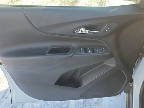 Used 2022 Chevrolet Equinox LT image 21