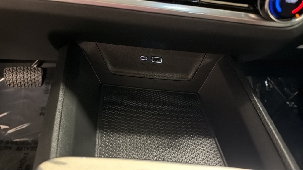 Used 2026 Chevrolet Equinox LT AWD/4WD image 21