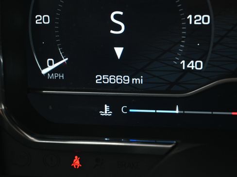 Used 2025 GMC Sierra 2500 Denali w/ Technology Package image 24