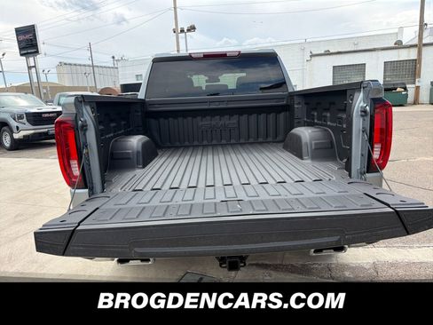 New 2026 GMC Sierra 1500 SLT AWD/4WD image 9