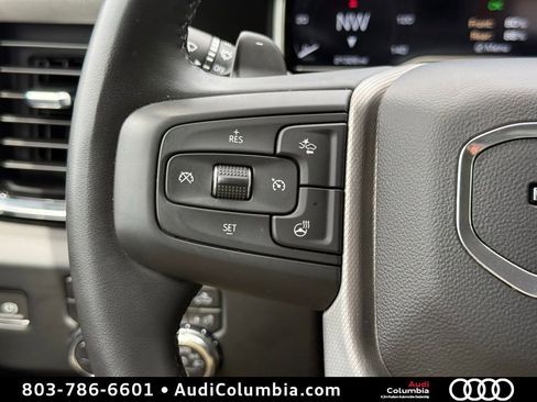 Used 2023 GMC Sierra 1500 Denali w/ Denali Reserve Package AWD/4WD image 28