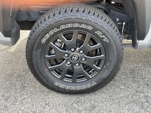 Used 2025 Toyota 4Runner SR5 image 29