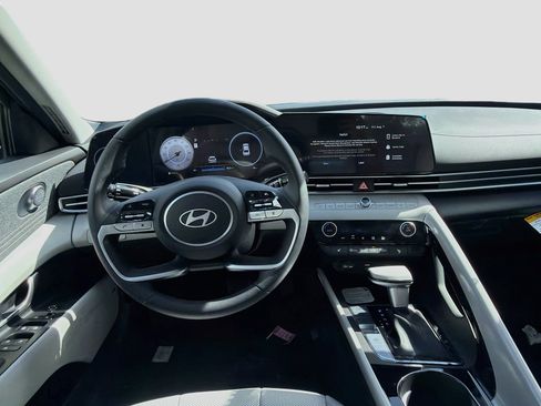 New 2026 Hyundai Elantra Limited FWD image 15
