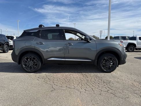 New 2026 Nissan Kicks SR w/ Illumination Package image 8