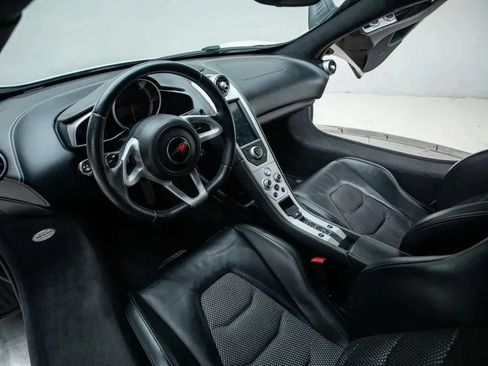 Used 2012 McLaren MP4-12C Coupe RWD image 15