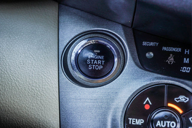 Used 2011 Toyota RAV4 Limited w/ Limited Extra Value Pkg FWD image 27