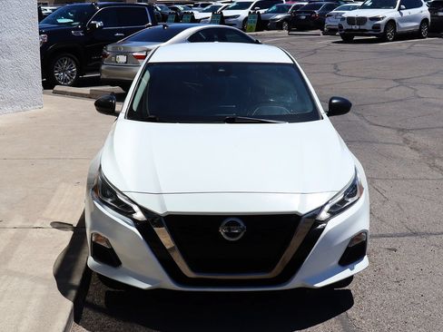 Used 2021 Nissan Altima 2.5 SR FWD image 15