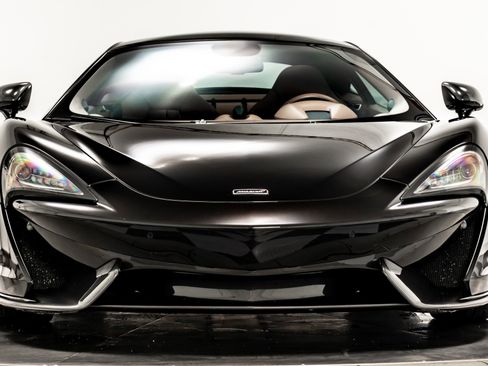 Used 2017 McLaren 570S image 4