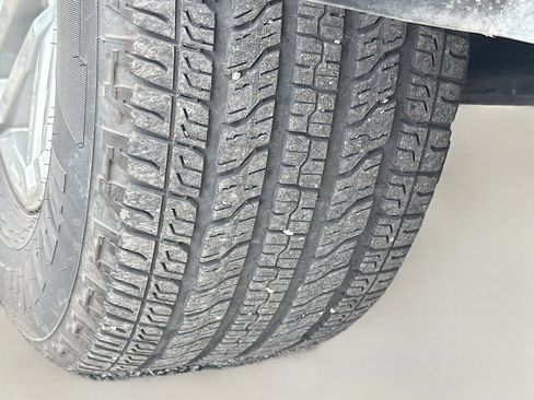 Used 2024 Chevrolet Colorado LT w/ LT Convenience Package image 37