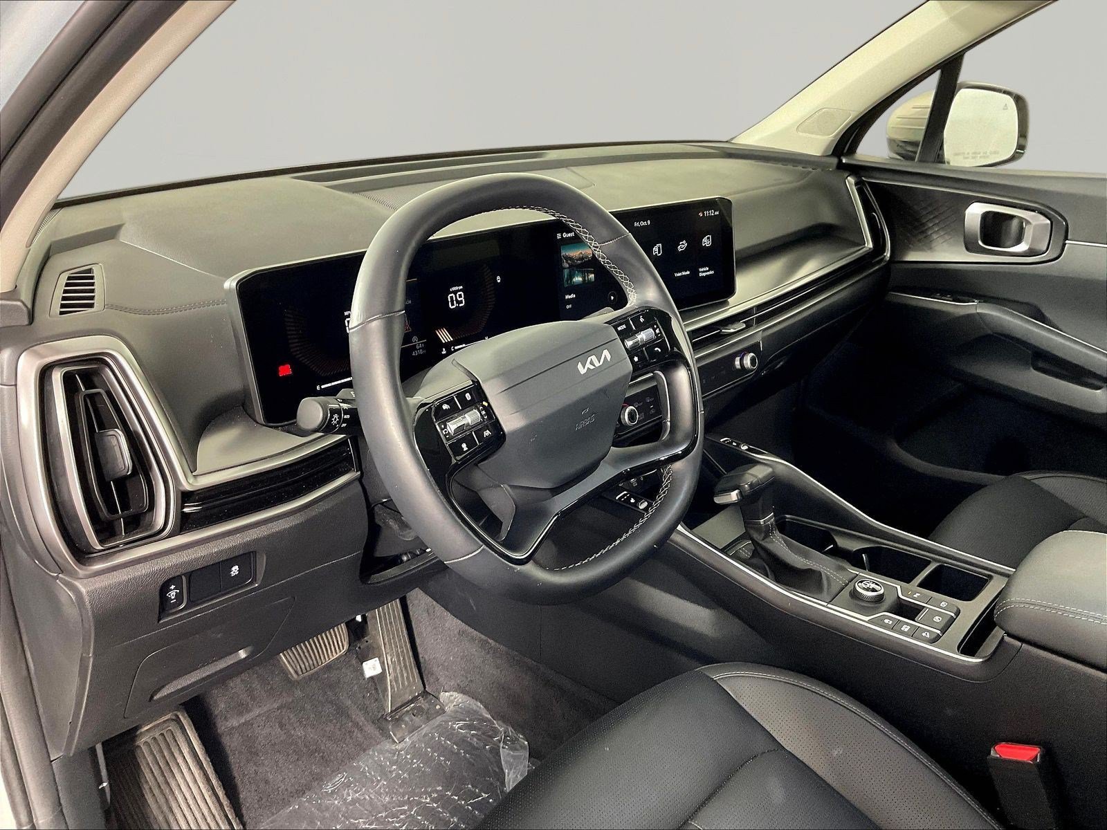 Certified 2026 Kia Sorento S w/ S Panoramic Sunroof Package FWD image 17