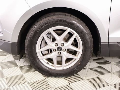 Used 2024 Ford Edge SEL image 17