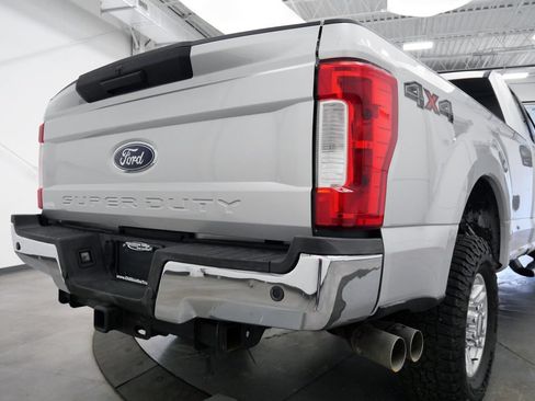 Used 2017 Ford F250 XLT w/ XLT Value Package AWD/4WD image 39