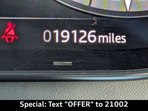 Used 2023 Land Rover Range Rover SE image 33