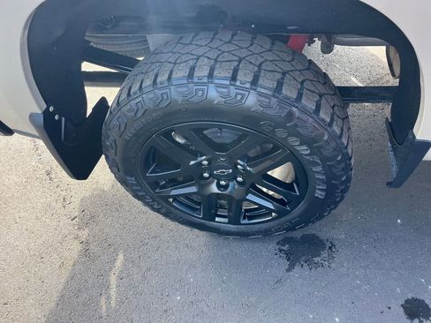 Used 2023 Chevrolet Silverado 1500 LT Trail Boss w/ Protection Package image 32