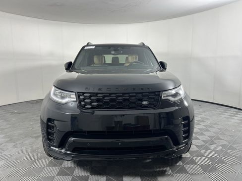 New 2025 Land Rover Discovery Dynamic SE image 4