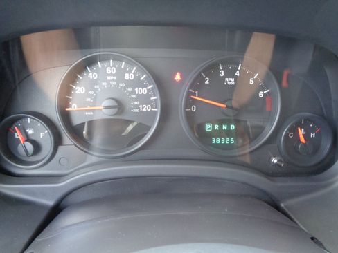 Used 2012 Jeep Patriot Sport image 30