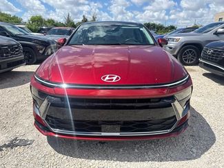 Used 2024 Hyundai Sonata SEL w/ Convenience Package FWD video 2