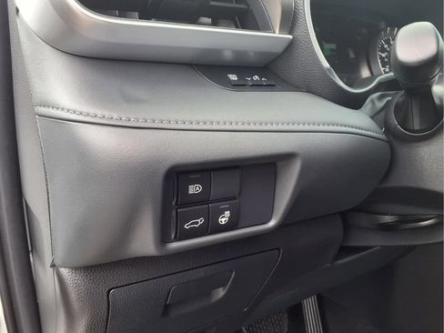 Used 2026 Toyota Highlander XLE AWD/4WD image 14