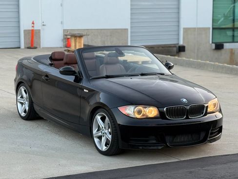 Used 2009 BMW 135i Convertible RWD image 21