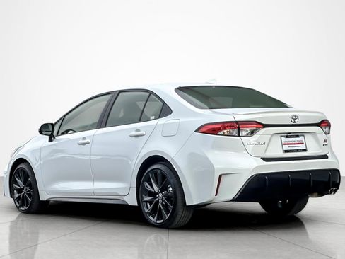 Certified 2026 Toyota Corolla SE image 3