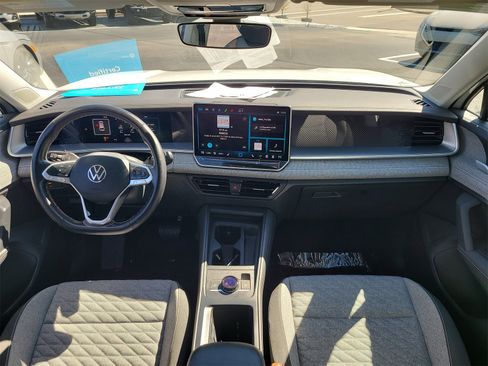 Used 2025 Volkswagen Tiguan S image 15