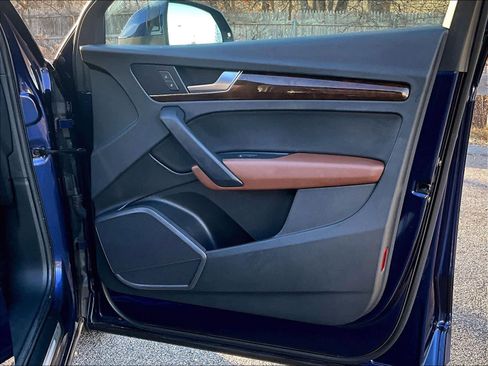 Used 2018 Audi Q5 2.0T Premium Plus w/ Premium Plus Package image 12