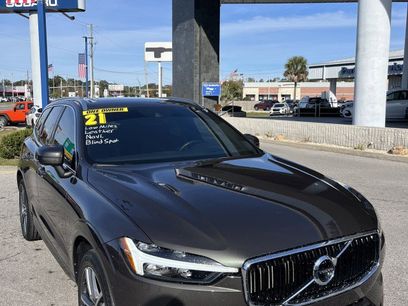 Used 2021 Volvo XC60 T5 Momentum w/ Advanced Package
