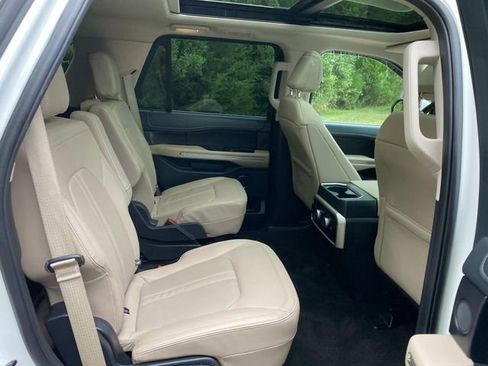 Used 2022 Ford Expedition Limited RWD image 34