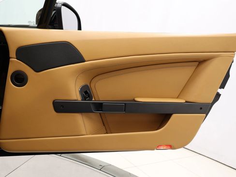 Used 2012 Aston Martin V8 Vantage V8 Convertible 2D image 61