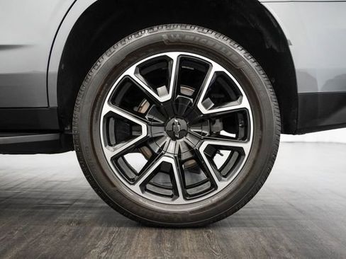 Used 2021 Chevrolet Tahoe RST w/ Luxury Package RWD image 46