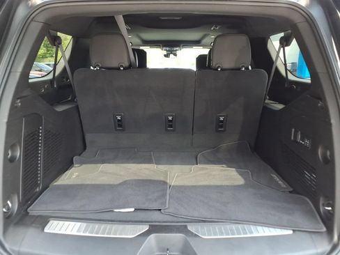 Certified 2024 Chevrolet Suburban High Country w/ Advanced Technology Package AWD/4WD image 15